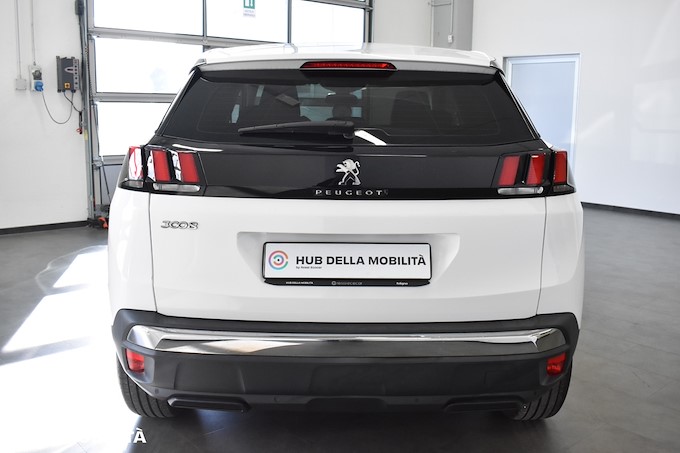 PEUGEOT 3008 BlueHDi 130 S&S EAT8 Business